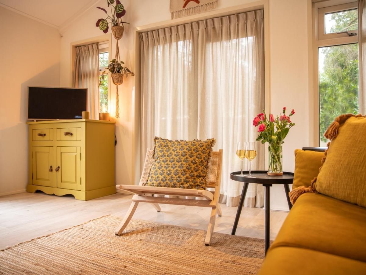 Stayatsas Tiny House Julia In De Bossen Op De Veluwe! Epe Eksteriør bilde