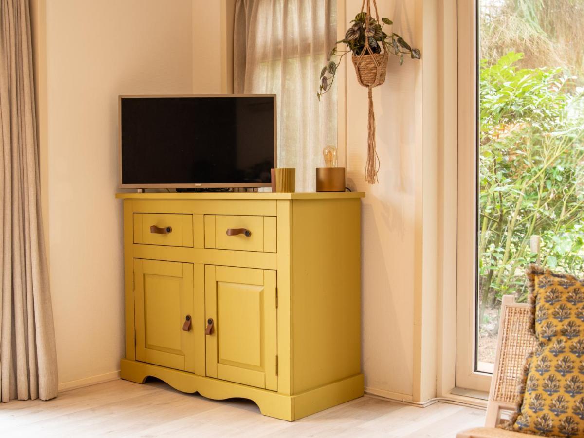 Stayatsas Tiny House Julia In De Bossen Op De Veluwe! Epe Eksteriør bilde